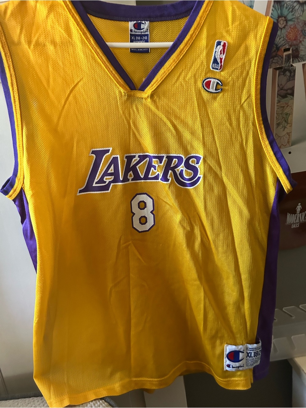Champion Los Angeles Lakers #8 Kobe Bryant youth jersey size XL  as is condition